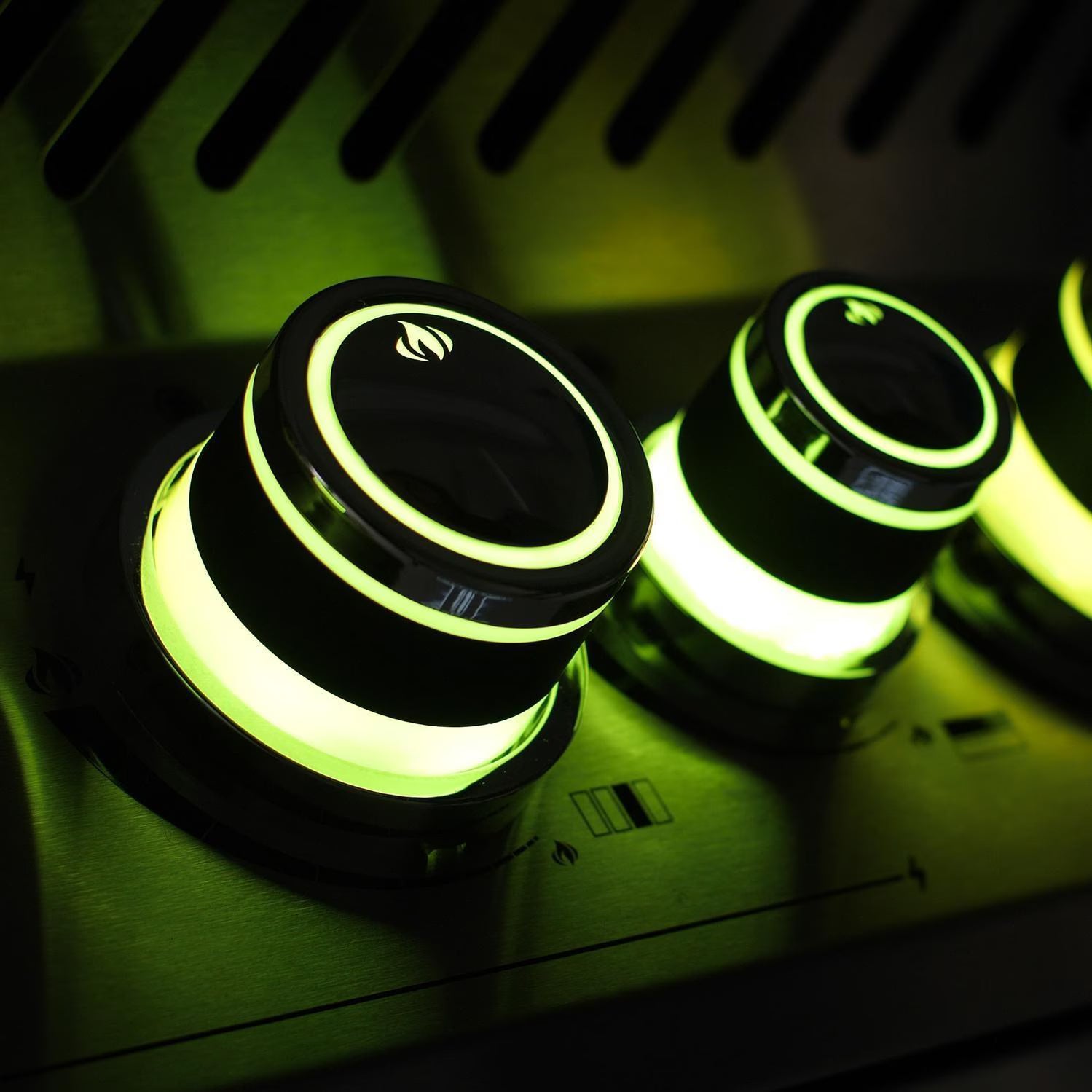 Napoleon Prestige PRO 665 Built-In Natural Gas Grill with Infrared Rear Burner