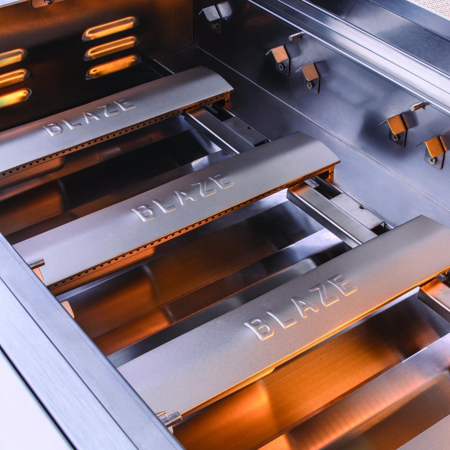 Blaze Premium LTE+ 40-Inch 5-Burner Built-In Natural Gas Grill